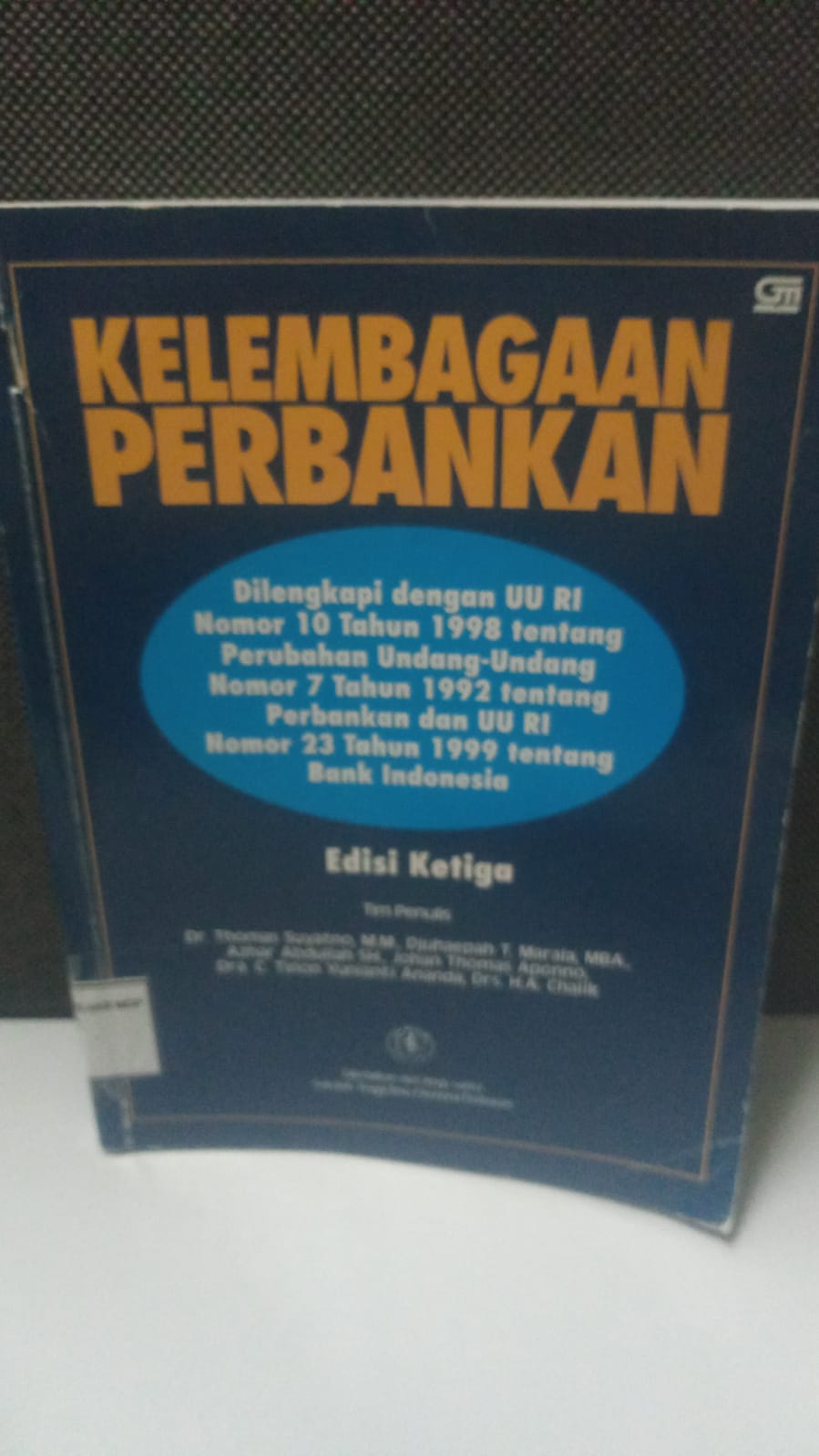 KELEMBAGAAN PERBANKAN