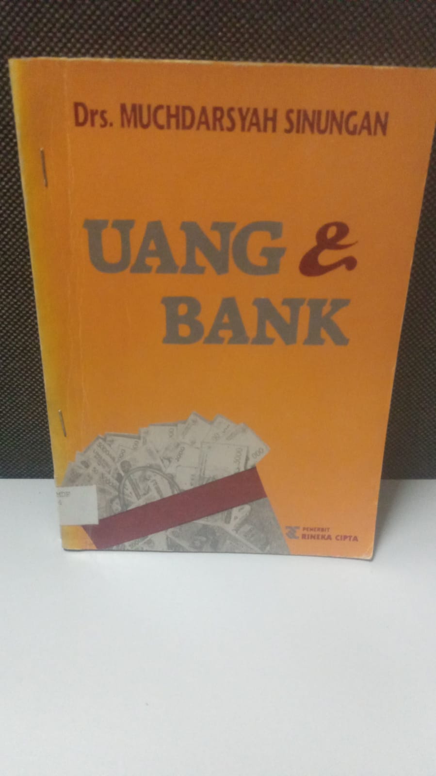 UANG DAN BANK